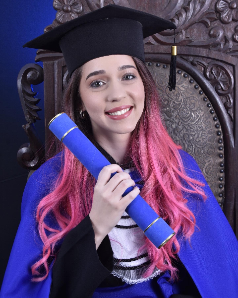 Ana Letícia Scalon De Oliveira